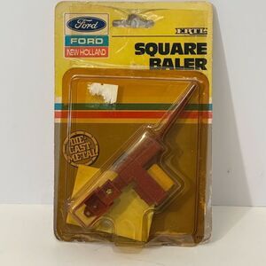 Vintage ERTL Ford New Holland Square Baler Toy 1990s